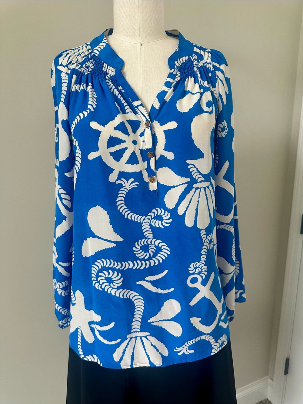 Lilly Pulitzer Dock Hopper Elsa
Blouse Small